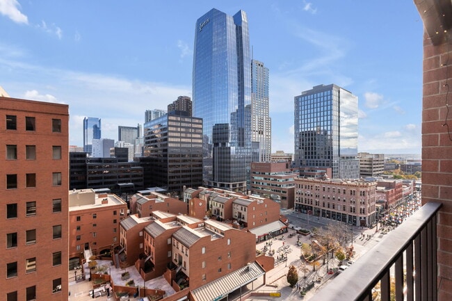 1551 Larimer St in Denver, CO - Building Photo - Building Photo