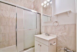 156 E 85th St in New York, NY - Building Photo - Building Photo