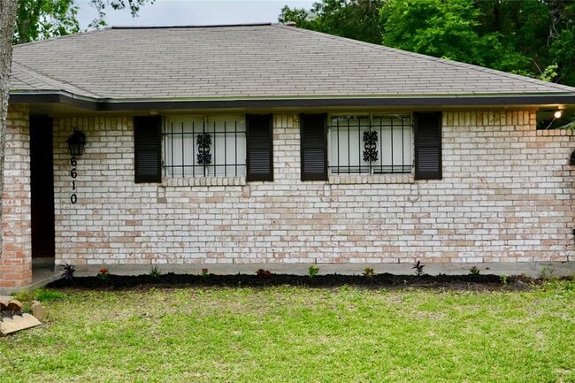 6610 Hopper Rd photo'