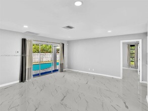 1281 SW 32nd St in Fort Lauderdale, FL - Building Photo - Building Photo