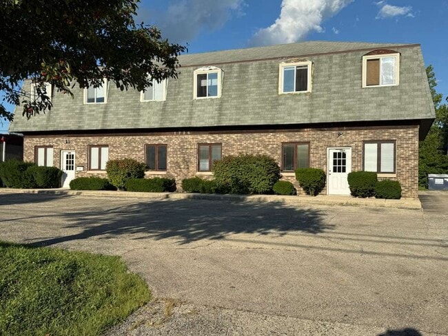 property at 1725 N Farnsworth Ave