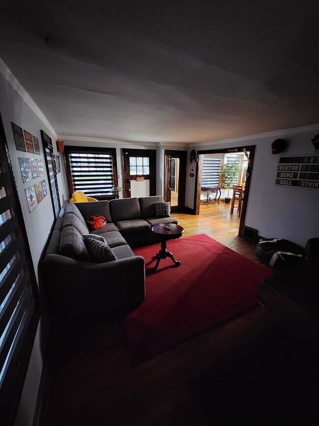 3337 Sylvanhurst Rd in Cleveland Heights, OH - Building Photo - Building Photo