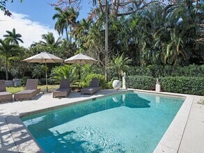 168 2nd Ave N in Naples, FL - Building Photo - Building Photo
