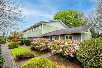 804 Chestnut Dr in Tillamook, OR - Building Photo - Building Photo