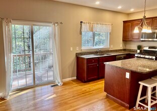 17 Riverview Ct in Brookfield, CT - Building Photo - Building Photo