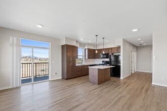 Millworx in Post Falls, ID - Foto de edificio - Building Photo