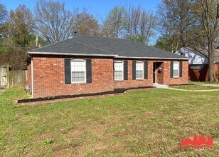 1879 Dorrie Ln in Memphis, TN - Building Photo - Building Photo