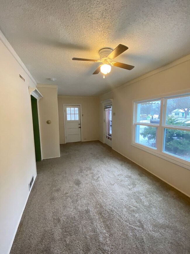 1808 Southlawn Dr in Des Moines, IA - Building Photo - Building Photo