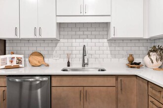 The Aurilla Apartments in Cottage Grove, MN - Building Photo - Building Photo