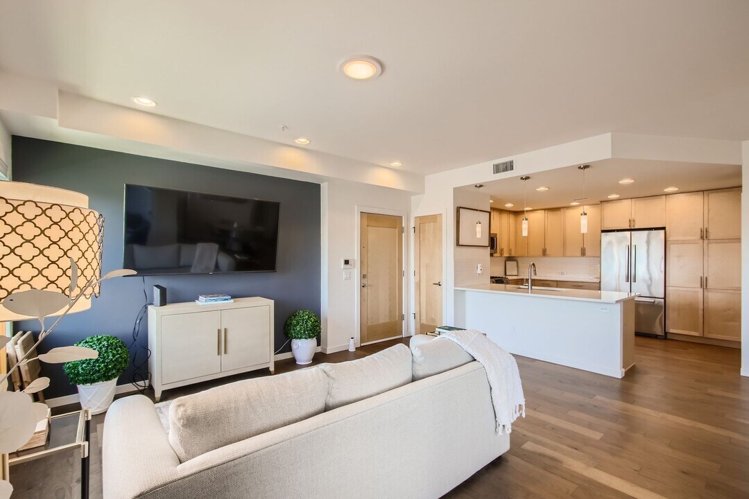 1585 Hecla Way in Louisville, CO - Building Photo