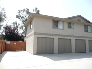 Murrieta Hot Springs 4-Plex in Murrieta, CA - Building Photo - Building Photo