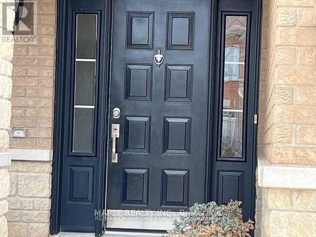 2383 Hilda Dr in Oakville, ON - Building Photo - Building Photo