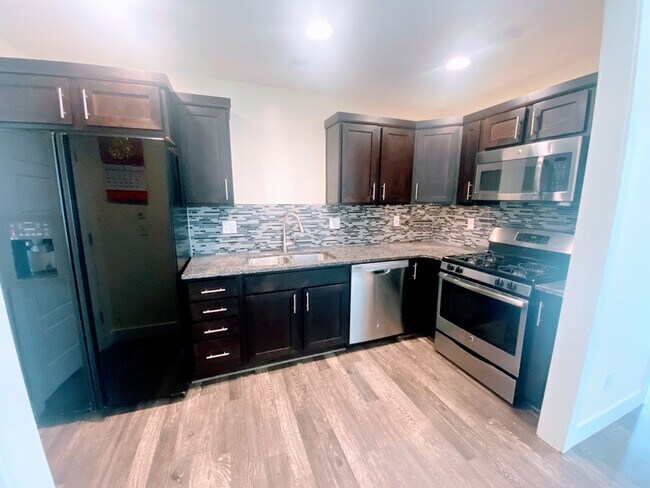 863 Chiva Ct in Midvale, UT - Building Photo - Building Photo
