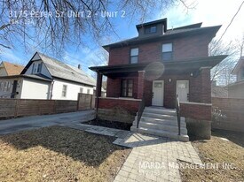 3175 Peter St in Windsor, ON - Building Photo
