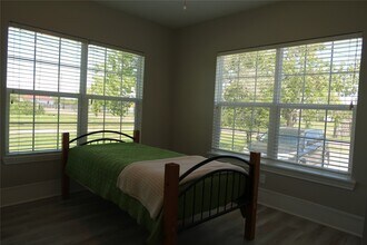 2717 Avenue D in Dickinson, TX - Building Photo - Building Photo