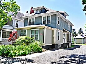 860 Lancaster Ave in Syracuse, NY - Building Photo