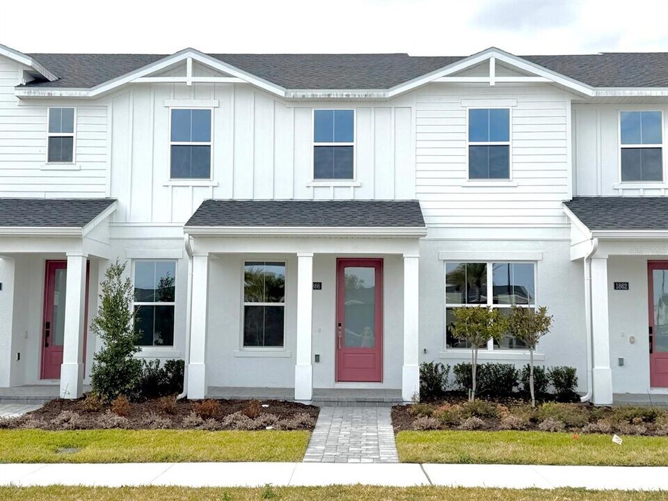 1866 Falconhurst Ln in Apopka, FL - Building Photo