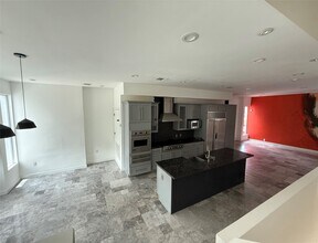 1311 Isabella St in Houston, TX - Building Photo - Building Photo