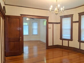 19 Leonard St, Unit 1 in Somerville, MA - Building Photo - Building Photo