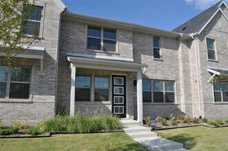 2520 Red Tailed Hawk Ln in McKinney, TX - Foto de edificio - Building Photo