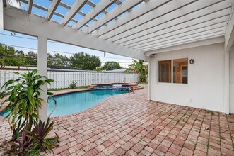2201 NE 52nd St in Fort Lauderdale, FL - Building Photo - Building Photo