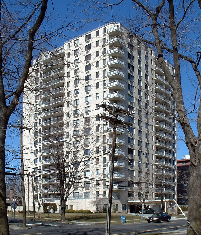 Baridge House in Hackensack, NJ - Building Photo - Building Photo