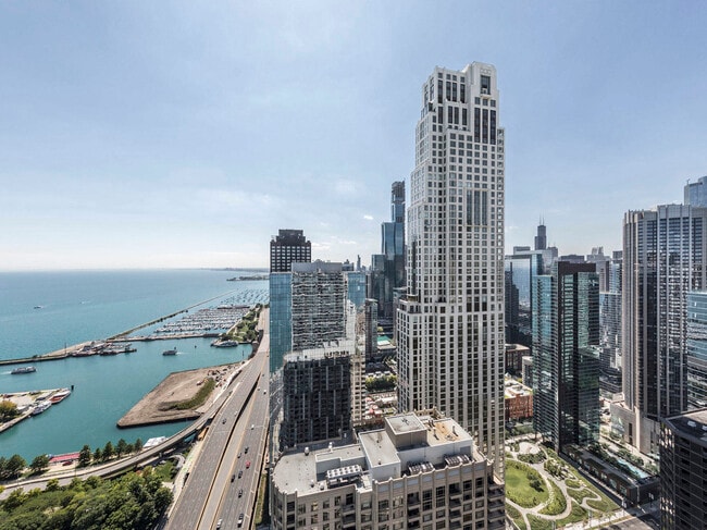 514 N Peshtigo Ct in Chicago, IL - Building Photo - Building Photo