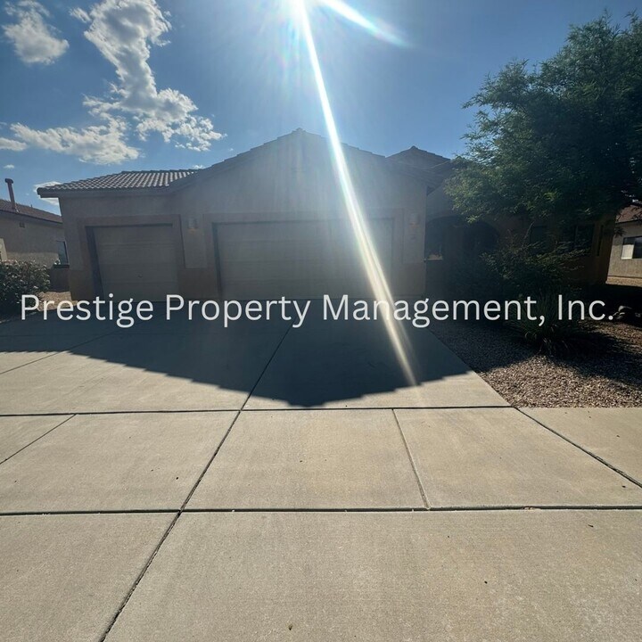6590 S Via Molino De Viento in Tucson, AZ - Building Photo