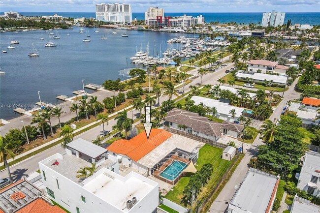 816 Polk St in Hollywood, FL - Foto de edificio - Building Photo