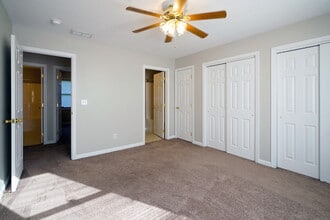 17 Silver Creek Dr in Morgantown, WV - Building Photo - Building Photo