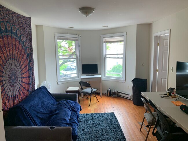 101 Hammond St in Boston, MA - Building Photo - Building Photo