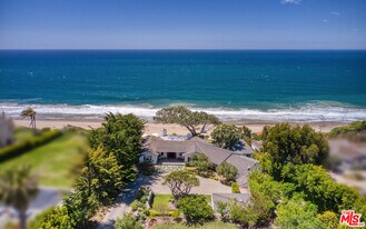 7157 Birdview Ave in Malibu, CA - Building Photo