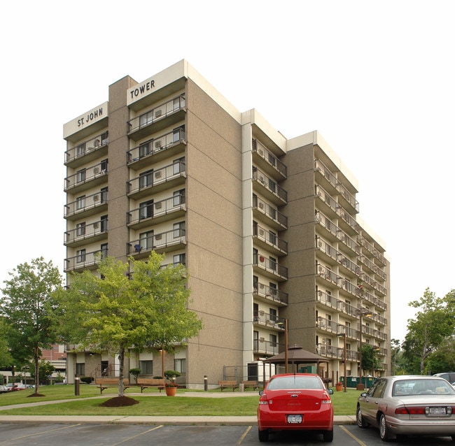 St John Tower Apartments in Buffalo, NY - Building Photo - Building Photo