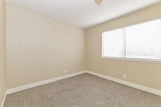 7150 Powderhorn Cir in Las Vegas, NV - Building Photo - Building Photo