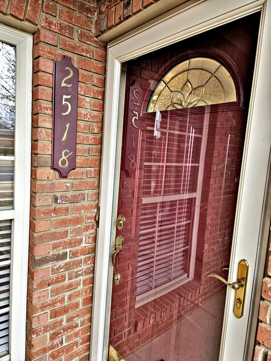 2518 Castle Gate Blvd in Decatur, AL - Building Photo