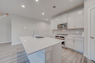 14257 Lake Lodge Dr in Conroe, TX - Building Photo - Building Photo