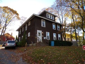 19 Oak St in Orono, ME - Building Photo