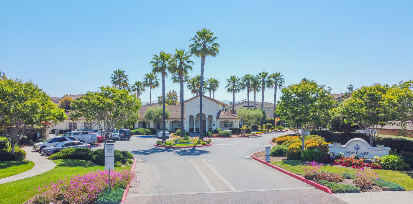 Palm Court Apartments in Salinas, CA - Building Photo