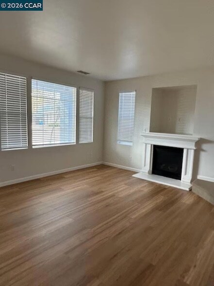 2297 Orleans St in Santa Rosa, CA - Foto de edificio - Building Photo