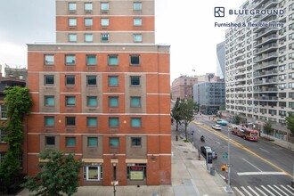 101 E 10th St in New York, NY - Building Photo - Building Photo