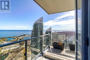 2220 Lake Shore Blvd W in Toronto, ON - Building Photo