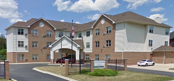 Clinton House Apartments in Detroit, MI - Building Photo