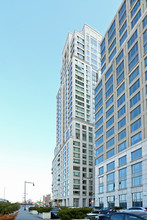 240 Riverside Blvd in New York, NY - Building Photo - Building Photo