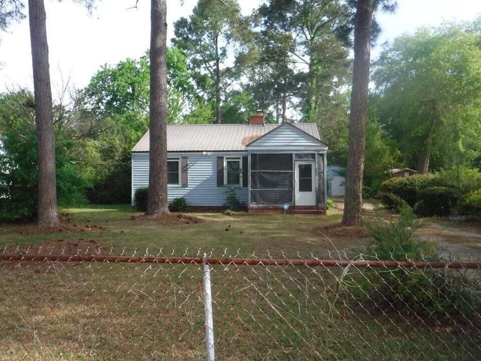 2033 Shirley Ave in Augusta, GA - Building Photo