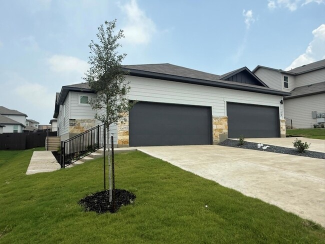 170 Schrader Dr, Unit A in Buda, TX - Building Photo - Building Photo