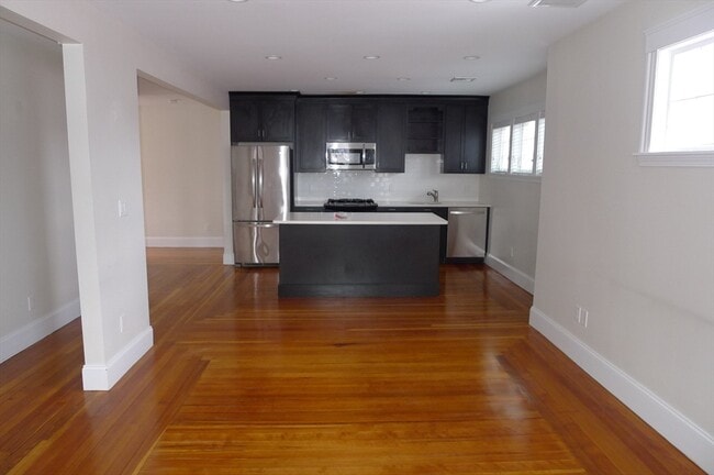 32 Chestnut St in Belmont, MA - Building Photo - Building Photo