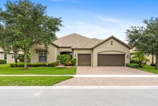4615 Siena Cir in Wellington, FL - Building Photo