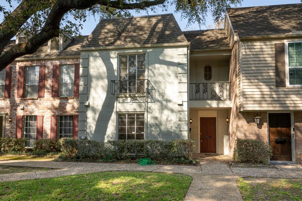 13164 Trail Hollow Dr in Houston, TX - Building Photo