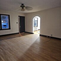 1114 E 22nd St in Hibbing, MN - Building Photo