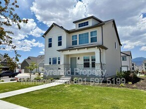 6733 N Mount Jefferson in Eagle Mountain, UT - Building Photo - Building Photo